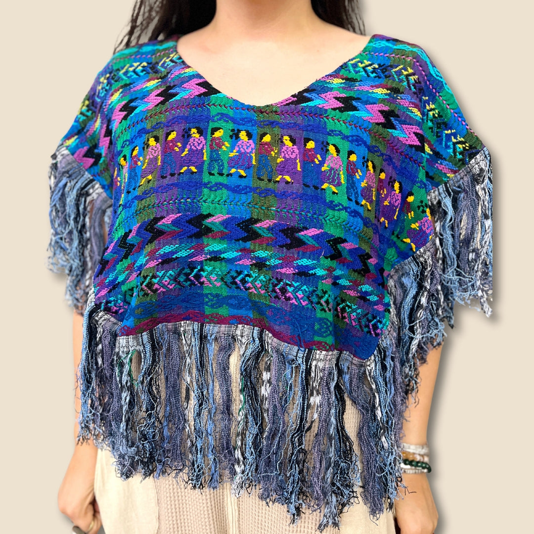 Embroidered Cape: Gente con Blue