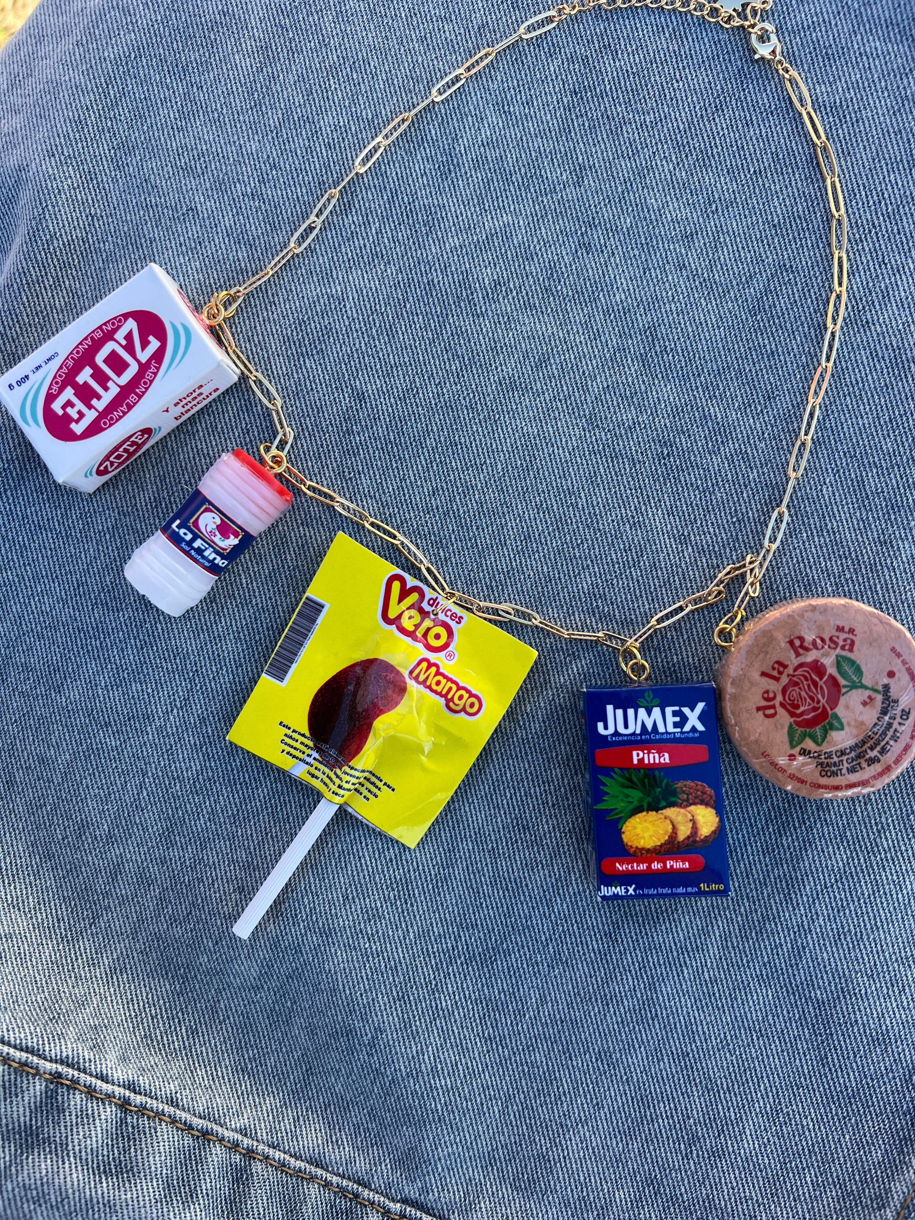 Cultura Charm Necklace- Iconic Cositas