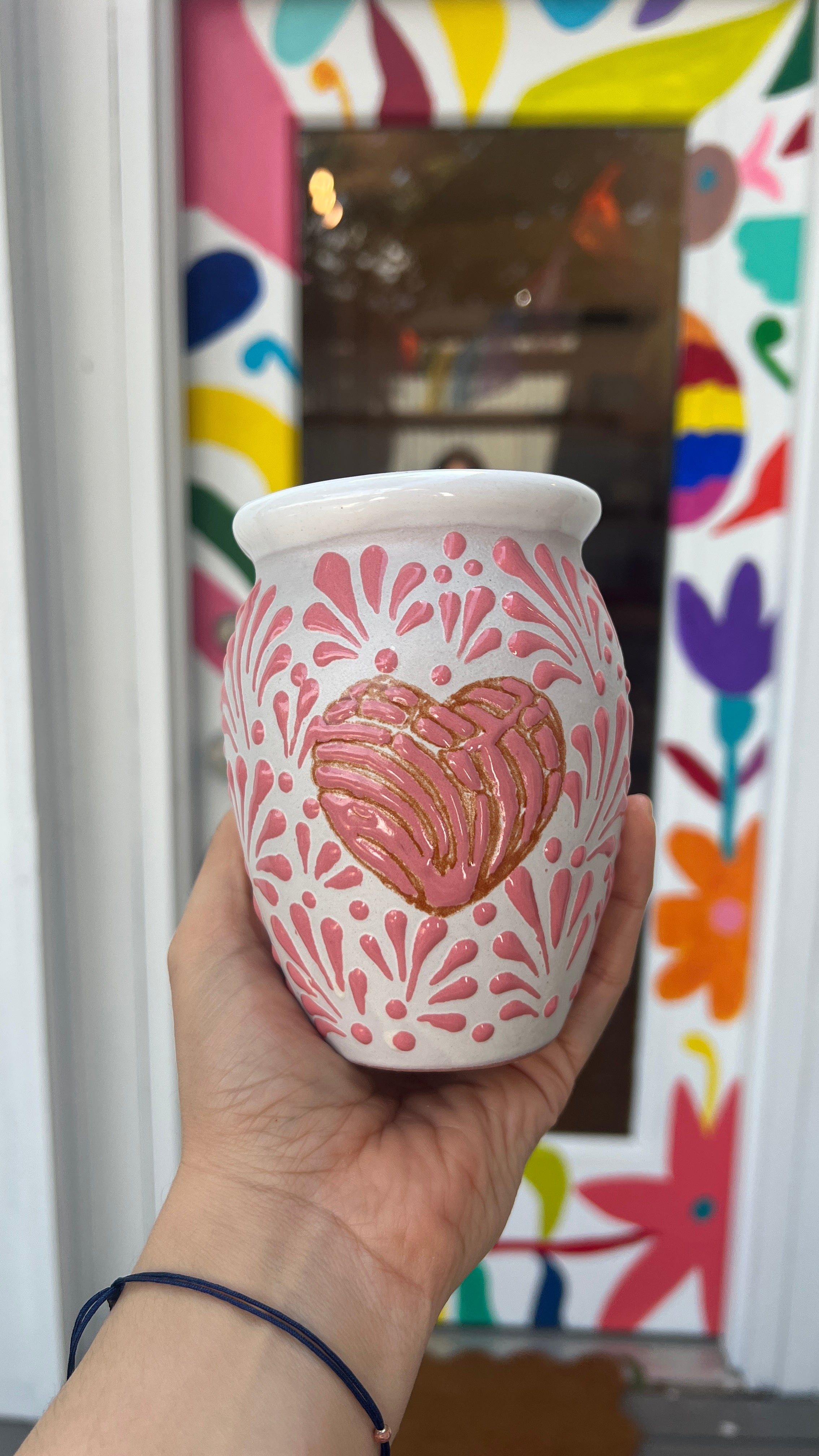 Pink Concha Cantarito
