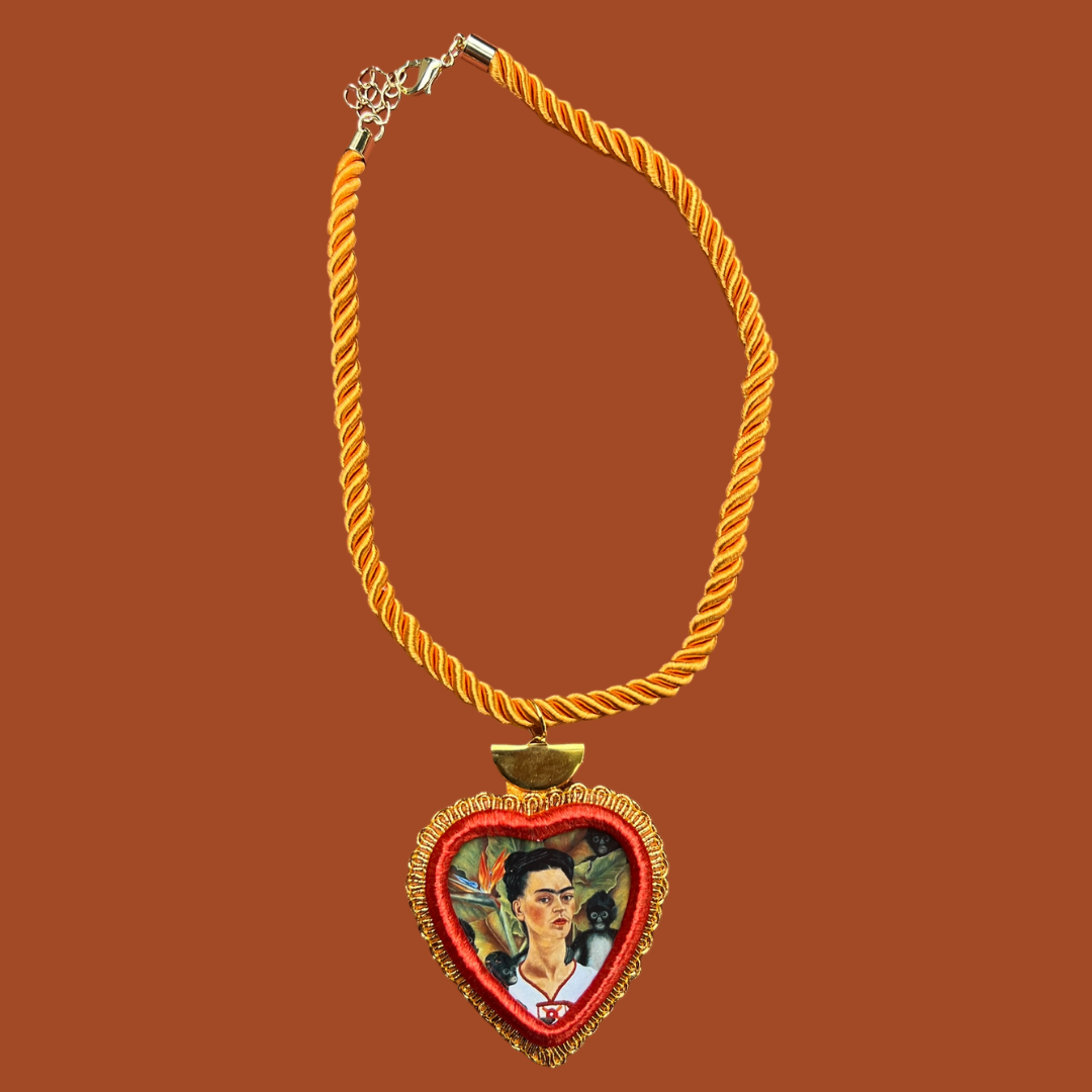 Corazón Icon Necklace: Frida Style M