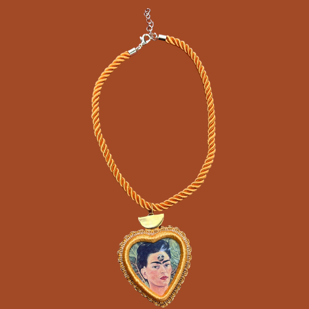 Corazón Icon Necklace: Frida Style P