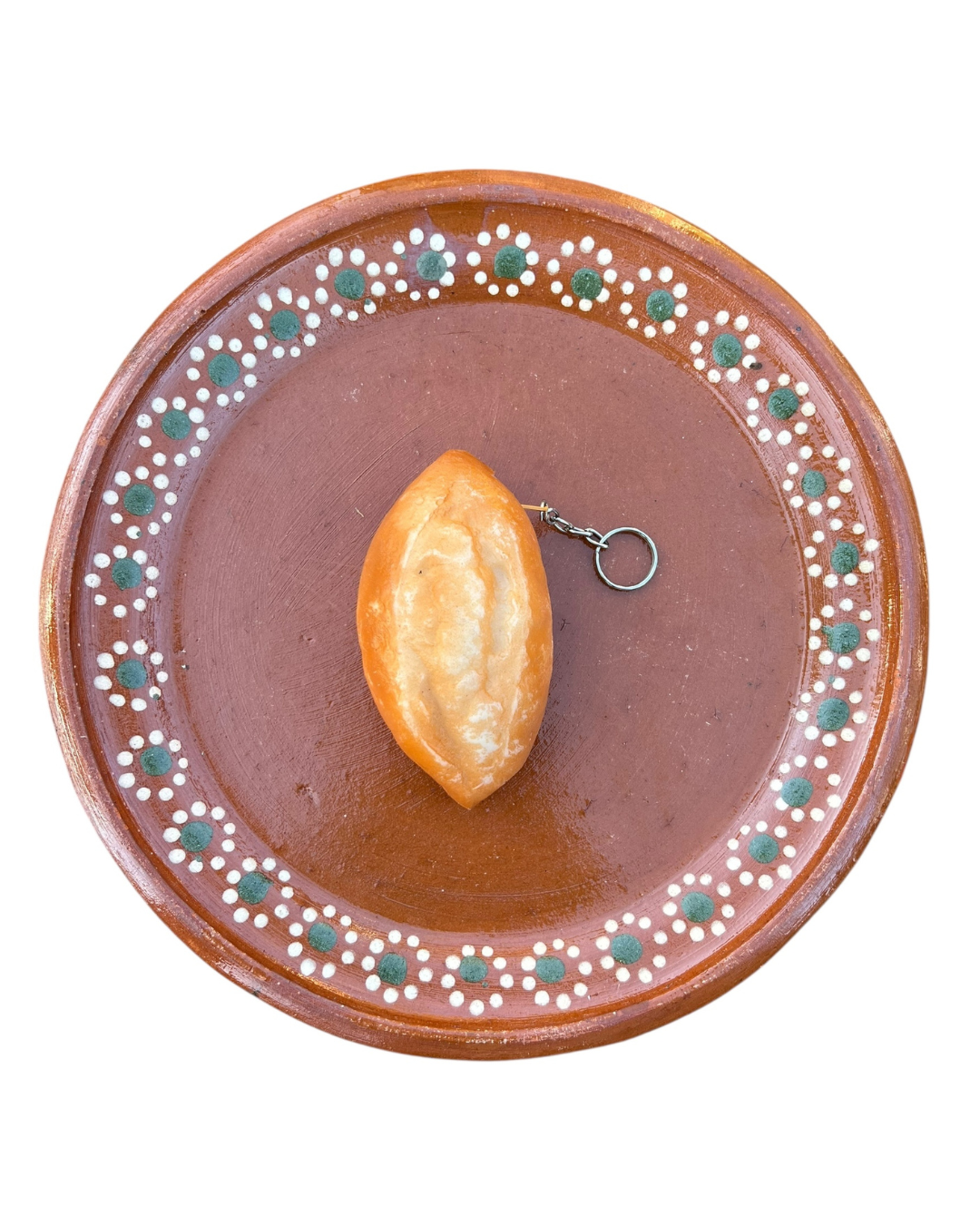 Bread keychain on barro plate