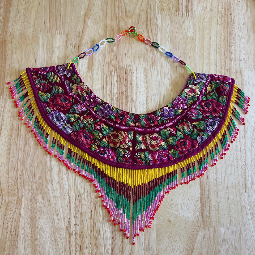 Clasico Flowers Collar Necklace