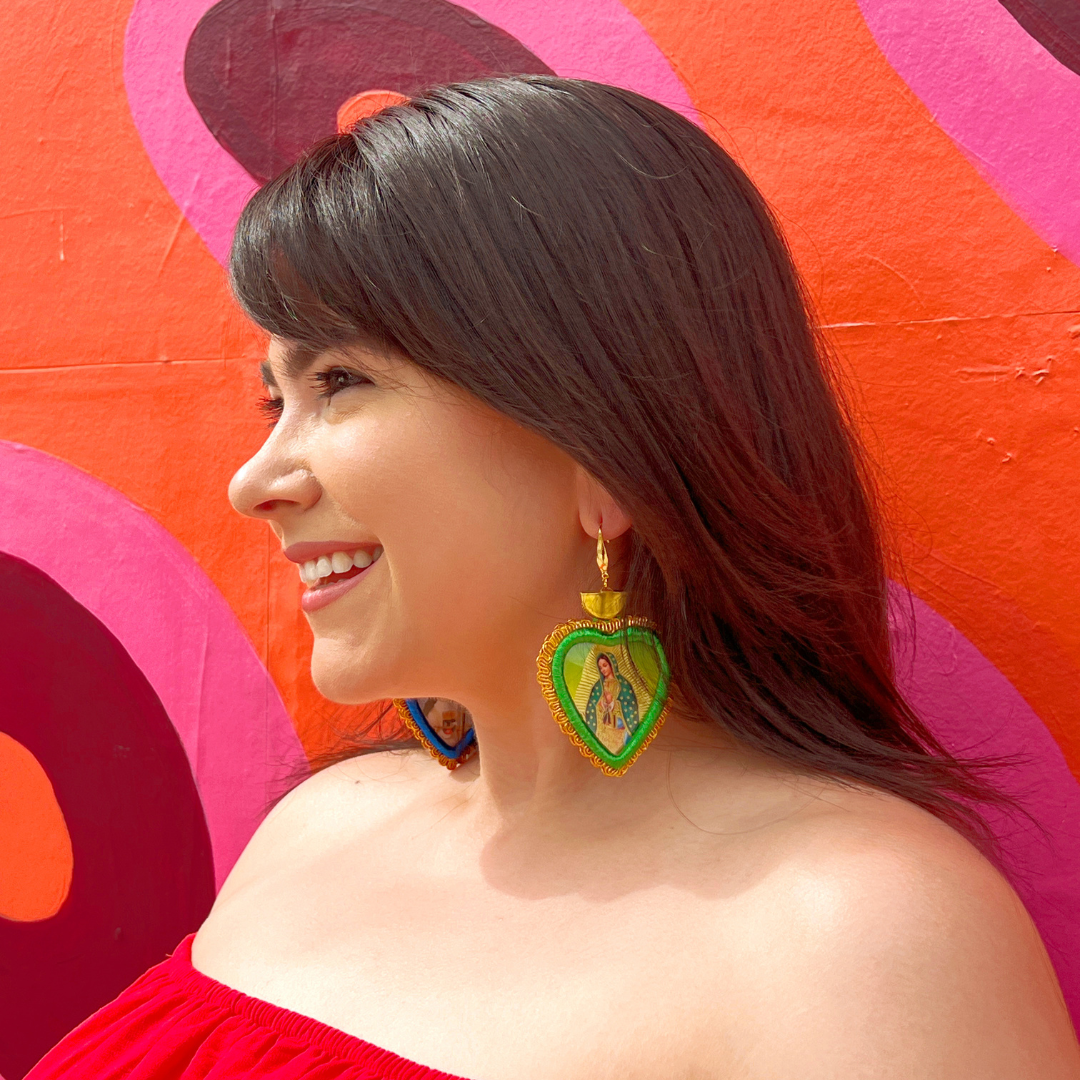 Corazón Icon Earrings: Frida Red Heart Style B