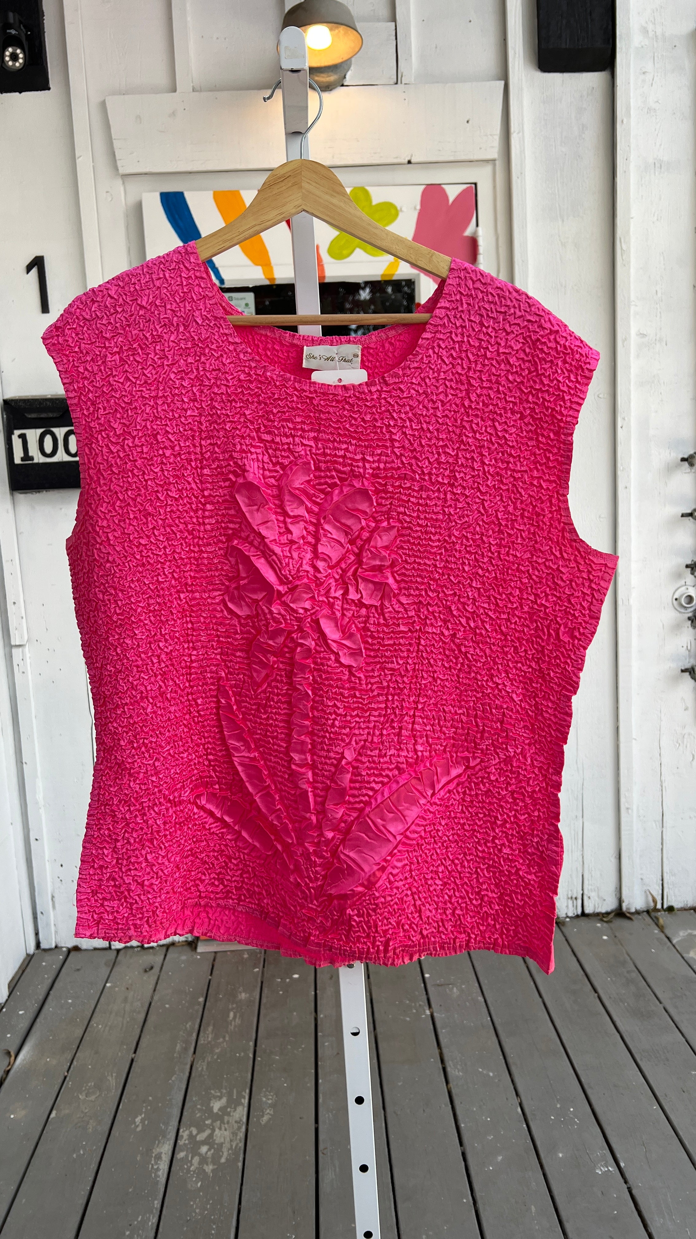 Muy Fun Find: Vintage Pink Floral Popcorn Top