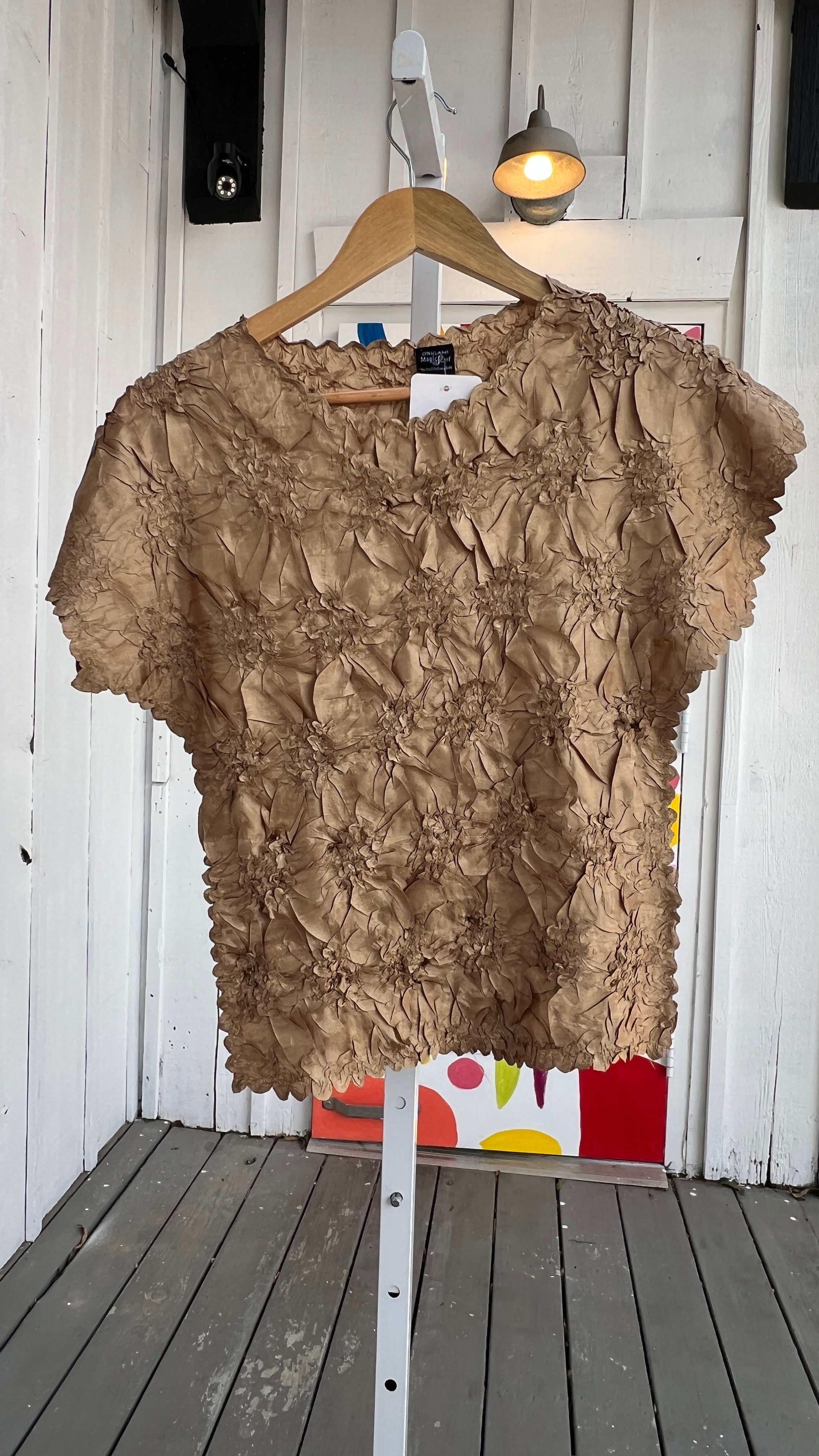 Muy Fun Find: Vintage Tan Popcorn Top