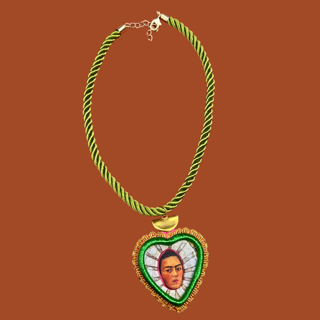 Corazón Icon Necklace: Frida Style H