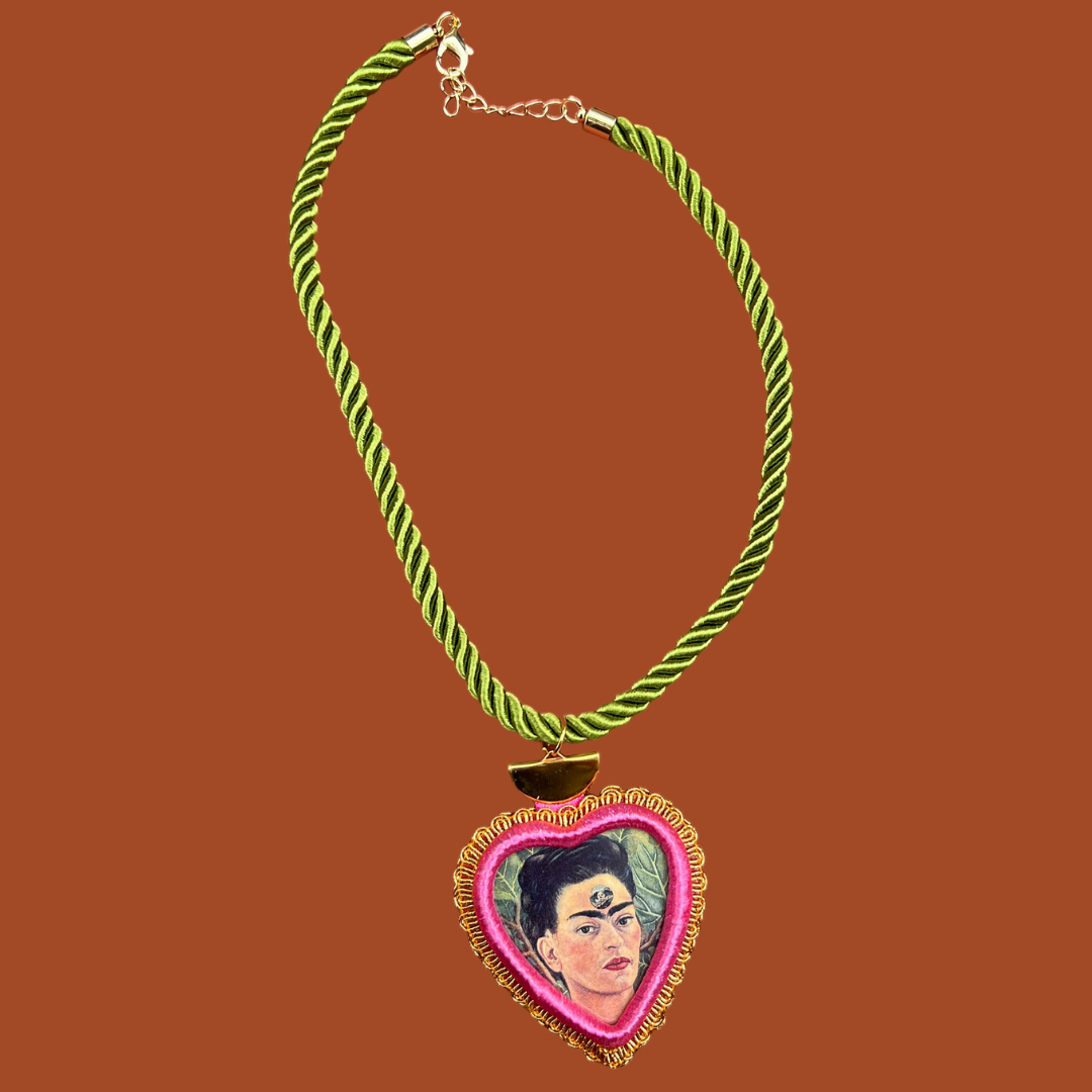 Corazón Icon Necklace: Frida Style H