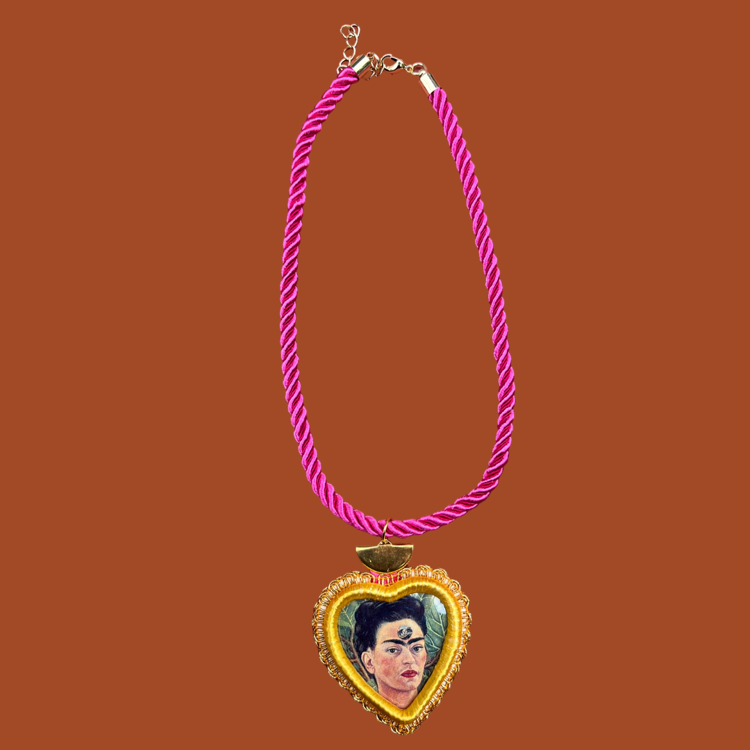 Corazón Icon Necklace: Frida Style C