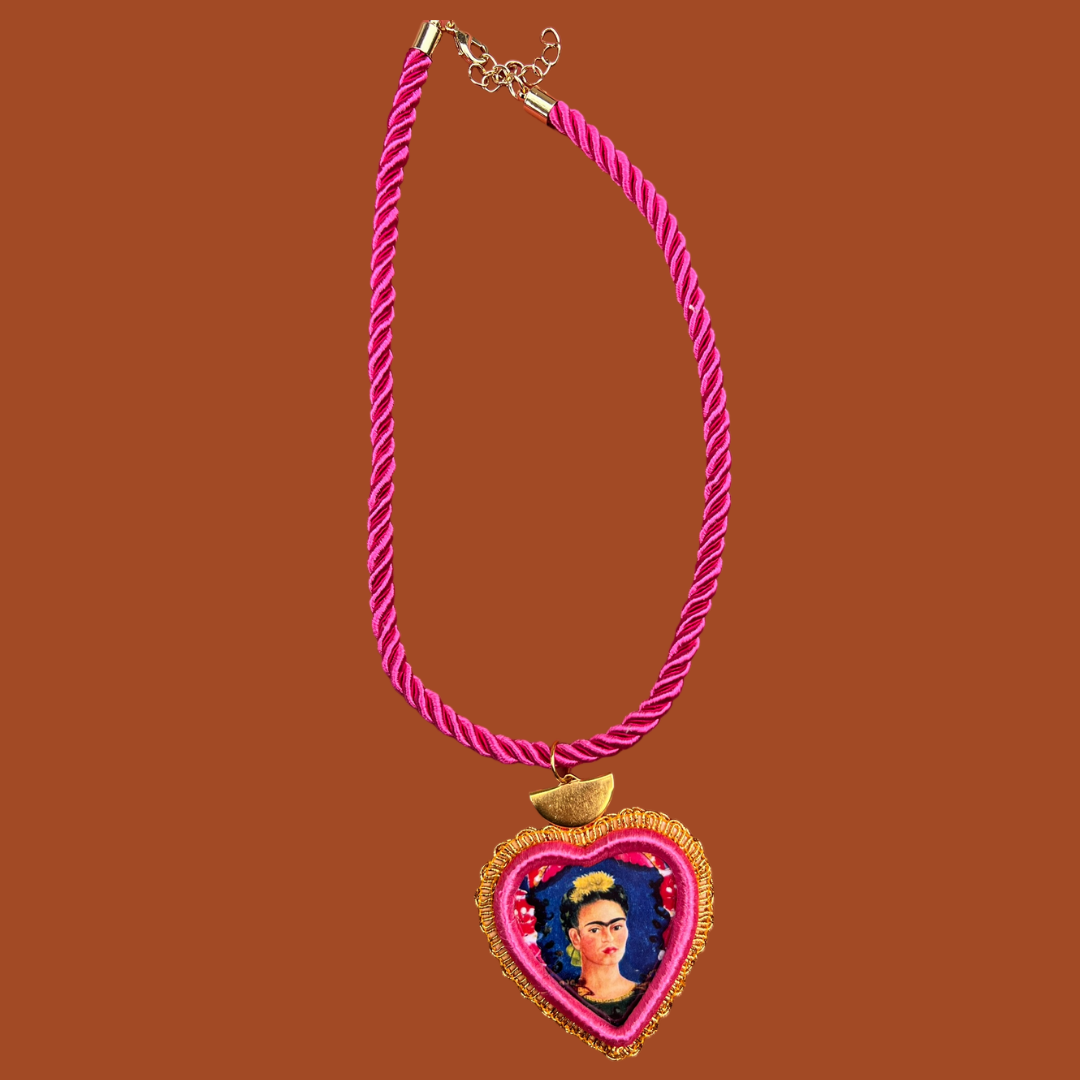 Corazón Icon Necklace: Frida Style C