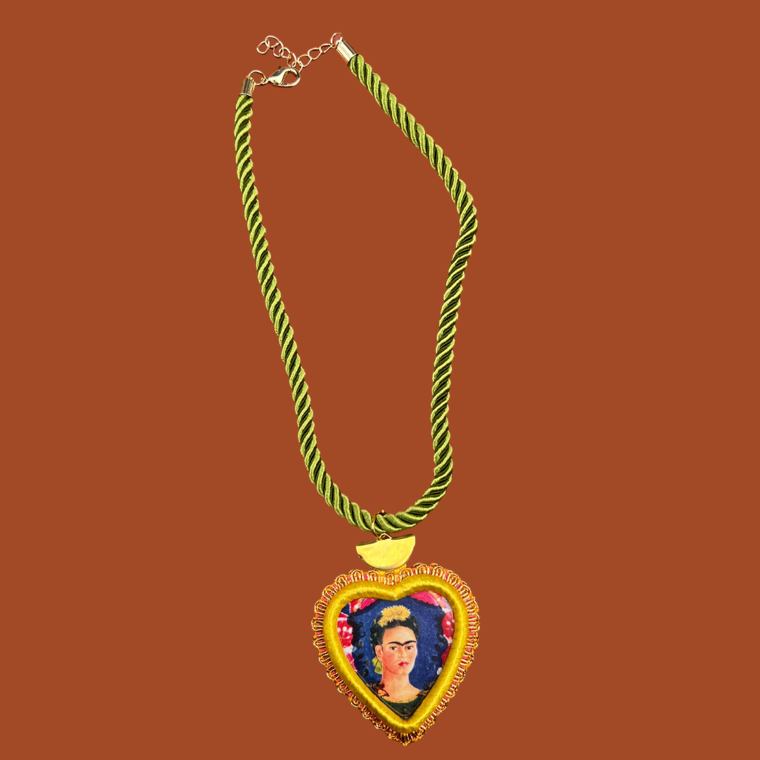 Corazón Icon Necklace: Frida Style F